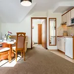 Séjour chez l'habitant Martii - Family & *