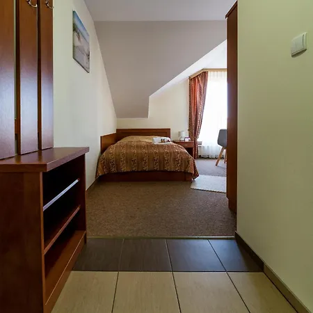 Villa Martii - Komfortowe Apartamenty Z Aneksami Kuchennymi - Spokojna Okolica, Blisko Plazy