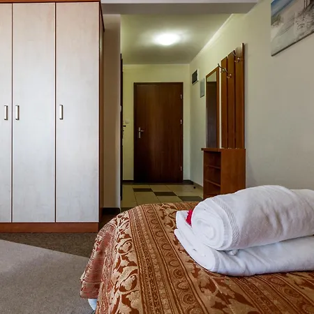 Villa Martii - Komfortowe Apartamenty Z Aneksami Kuchennymi - Spokojna Okolica, Blisko Plazy