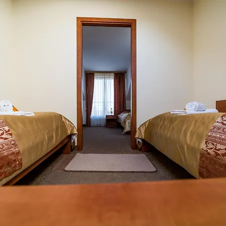 Villa Martii - Family Rooms & Apartments Habitación en casa particular