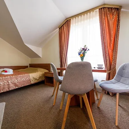 Проживание в семье Villa Martii - Komfortowe Apartamenty Z Aneksami Kuchennymi - Spokojna Okolica, Blisko Plazy