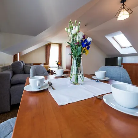 Villa Martii - Komfortowe Apartamenty Z Aneksami Kuchennymi - Spokojna Okolica, Blisko Plazy Проживание в семье Владыславово