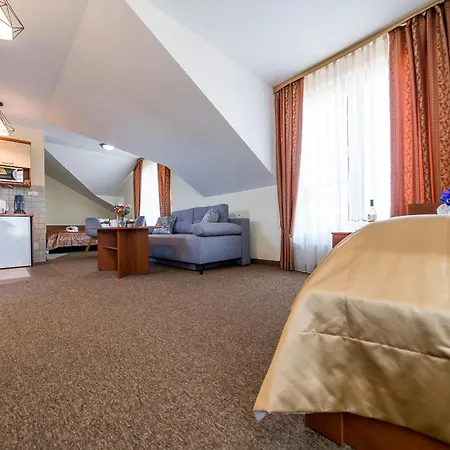Villa Martii - Komfortowe Apartamenty Z Aneksami Kuchennymi - Spokojna Okolica, Blisko Plazy Проживание в семье