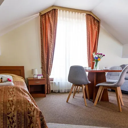 Villa Martii - Komfortowe Apartamenty Z Aneksami Kuchennymi - Spokojna Okolica, Blisko Plazy * Владыславово