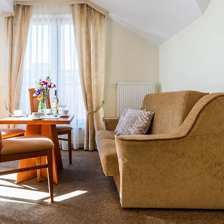 Villa Martii - Komfortowe Apartamenty Z Aneksami Kuchennymi - Spokojna Okolica, Blisko Plazy * Владыславово