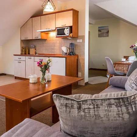 Villa Martii - Family Rooms & Apartments Habitación en casa particular *