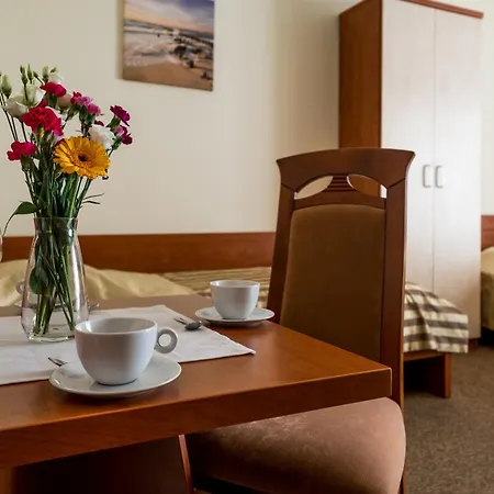 Villa Martii - Komfortowe Apartamenty Z Aneksami Kuchennymi - Spokojna Okolica, Blisko Plazy