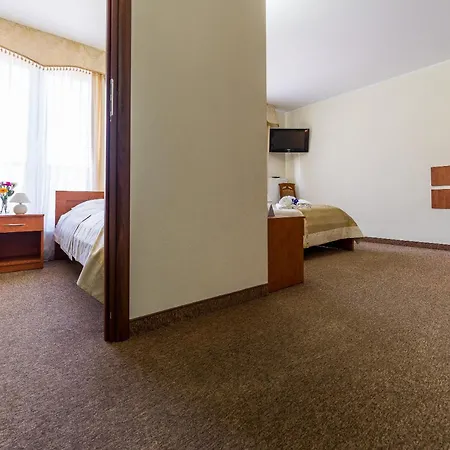 Villa Martii - Komfortowe Apartamenty Z Aneksami Kuchennymi - Spokojna Okolica, Blisko Plazy Проживание в семье Владыславово