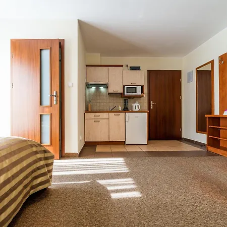 Villa Martii - Komfortowe Apartamenty Z Aneksami Kuchennymi - Spokojna Okolica, Blisko Plazy Проживание в семье Владыславово