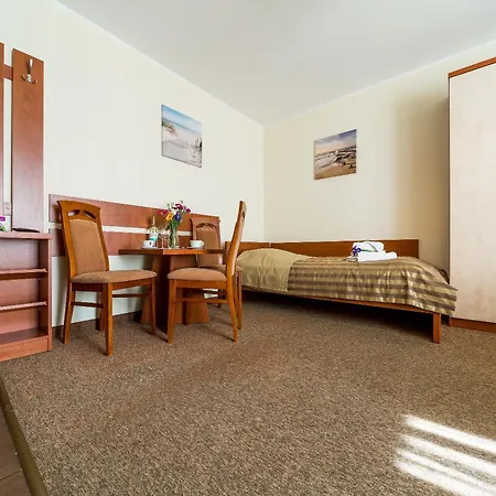Villa Martii - Komfortowe Apartamenty Z Aneksami Kuchennymi - Spokojna Okolica, Blisko Plazy * Владыславово