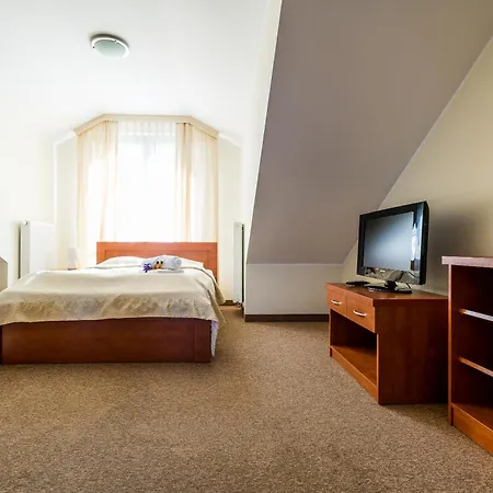 Villa Martii - Komfortowe Apartamenty Z Aneksami Kuchennymi - Spokojna Okolica, Blisko Plazy