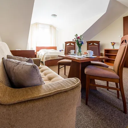 Проживание в семье Villa Martii - Komfortowe Apartamenty Z Aneksami Kuchennymi - Spokojna Okolica, Blisko Plazy