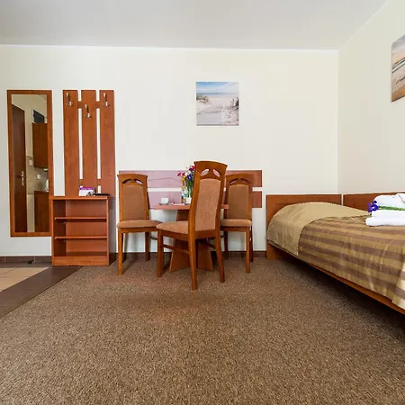 Villa Martii - Komfortowe Apartamenty Z Aneksami Kuchennymi - Spokojna Okolica, Blisko Plazy * Владыславово