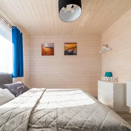 Villa Martii - Komfortowe Apartamenty Z Aneksami Kuchennymi - Spokojna Okolica, Blisko Plazy Проживание в семье Владыславово