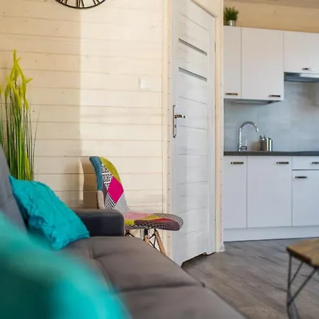 Villa Martii - Komfortowe Apartamenty Z Aneksami Kuchennymi - Spokojna Okolica, Blisko Plazy Проживание в семье Владыславово