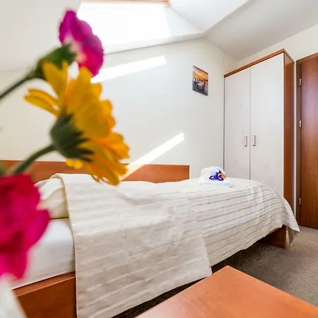 Martii - I Z Aneksami Kuchennymi בית אירוח