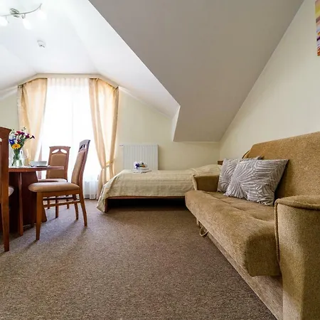 Villa Martii - Family Rooms & Apartments