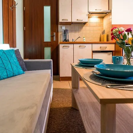 Villa Martii - Family Rooms & Apartments Habitación en casa particular *